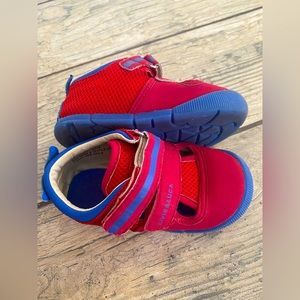 Livie & Luca toddler Nimble whale tail mesh soes